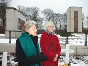 E78E9BC611219B3C_2869_18